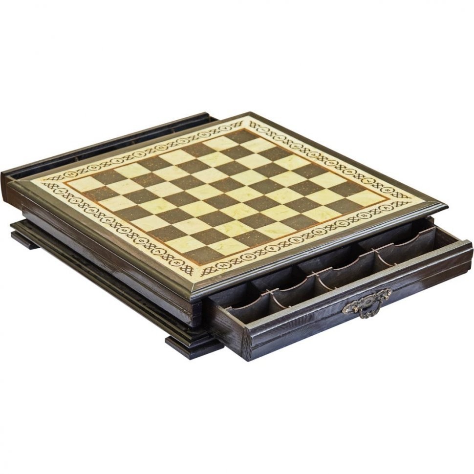 Шахматный ларец из янтаря с выдвижными ящиками (дуб) 50*50 (30844)