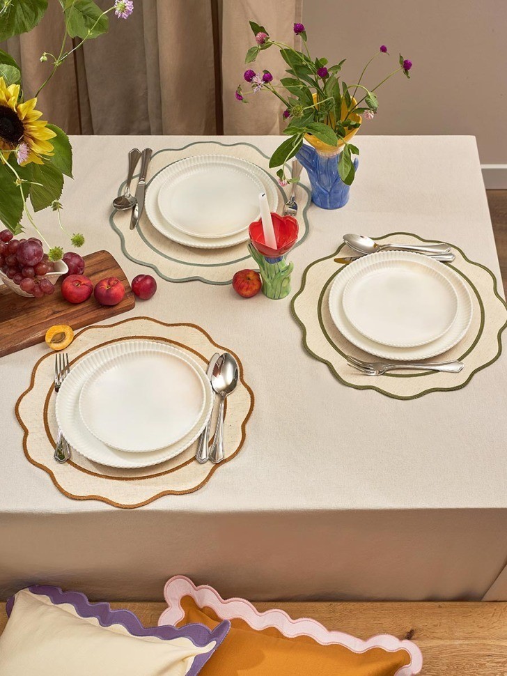 Салфетка под приборы anemone из коллекции trendy ruffles, D38 см, карри (78889)