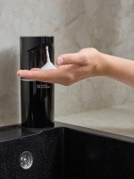 Диспенсер сенсорный для жидкого мыла lume, 350 мл, черный (79209)