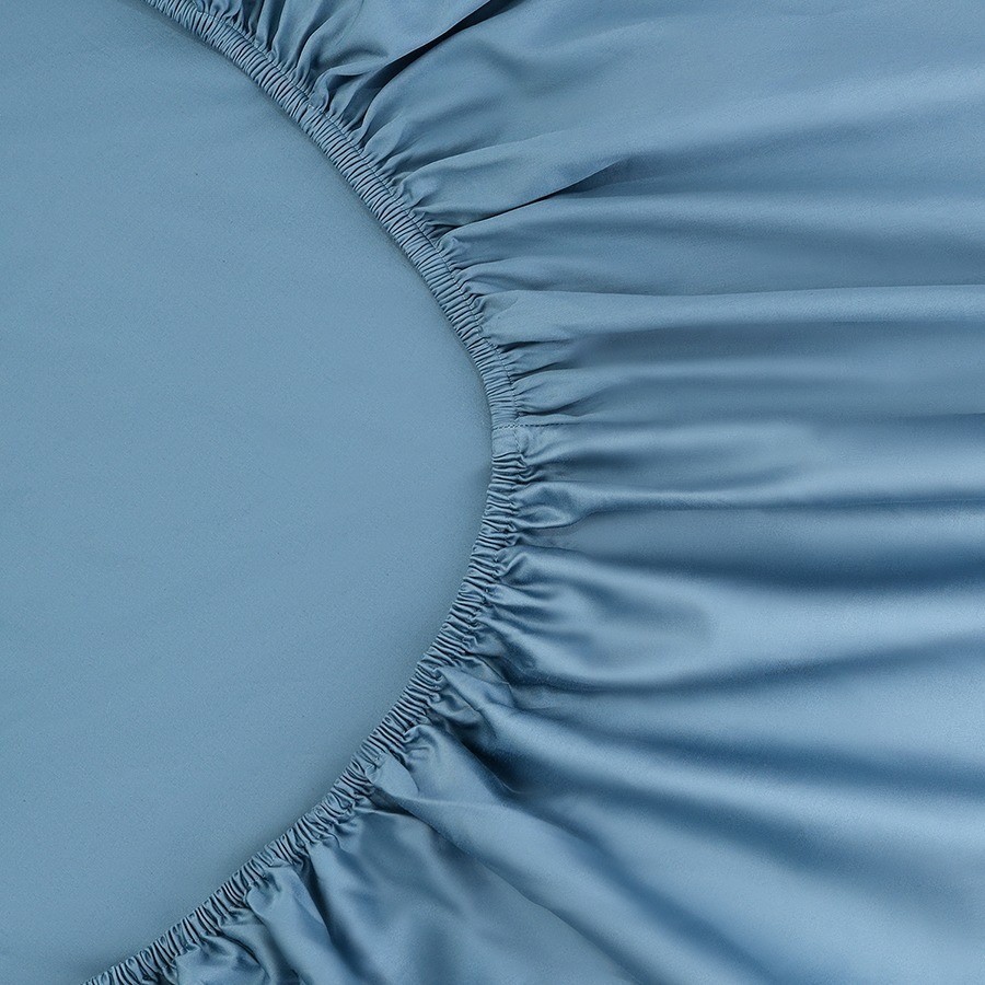 Простыня на резинке из премиального сатина джинсово-синего цвета из коллекции essential,  160х200х30 (79843)