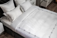 Комплект постельного белья  с вышивкой Арктик, серый, Двуспальный евро (200*220) (TT-00013754)