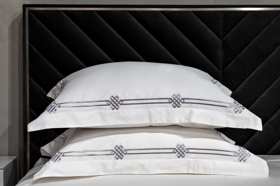 Комплект постельного белья  с вышивкой Арктик, серый, Двуспальный евро (200*220) (TT-00013754)