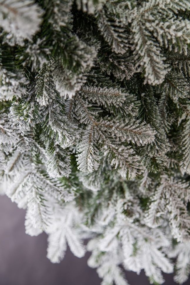 Ель сибирская 230 см заснеженная (74369)