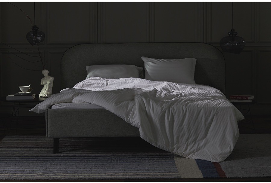 Простыня из страйп-сатина из коллекции essential, 240х270 см (77159)