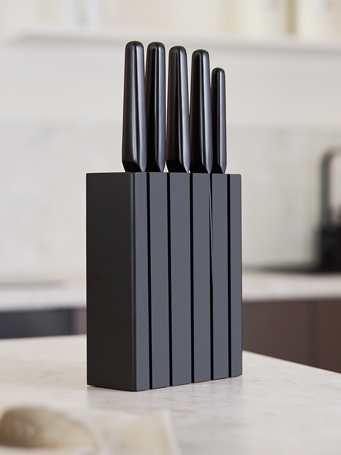 Подставка для ножей hevea, черная (78700)