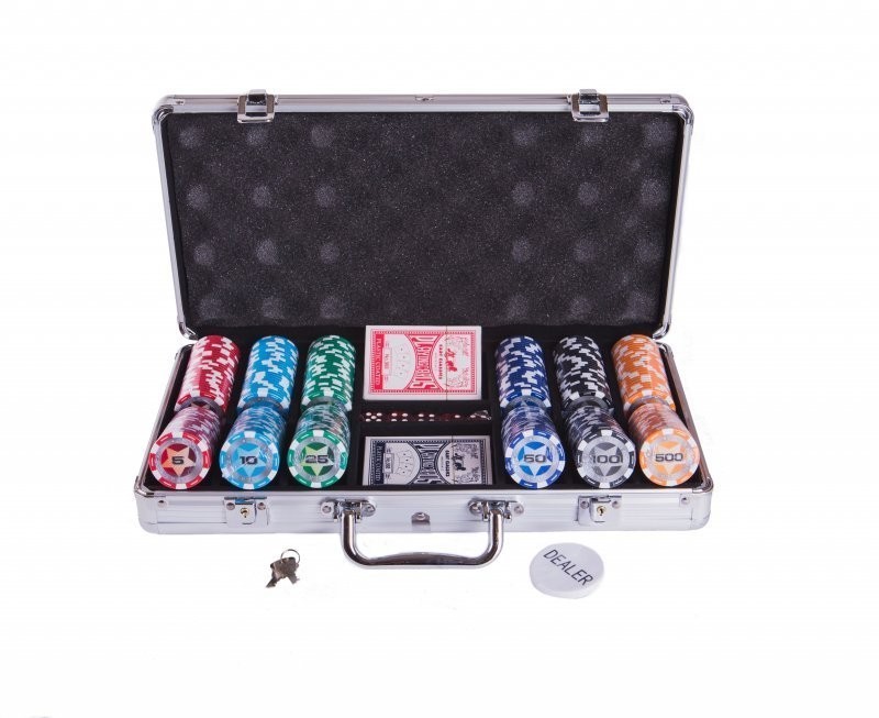 Набор для покера Star на 300 фишек (33243)