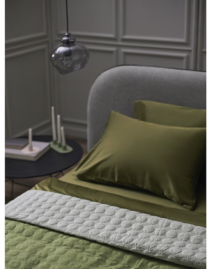 Простыня из премиального сатина оливкового цвета из коллекции essential, 180х270 см (77153)