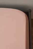 Простыня на резинке из премиального сатина цвета пыльной розы из коллекции essential, 180х200х30 см (78494)