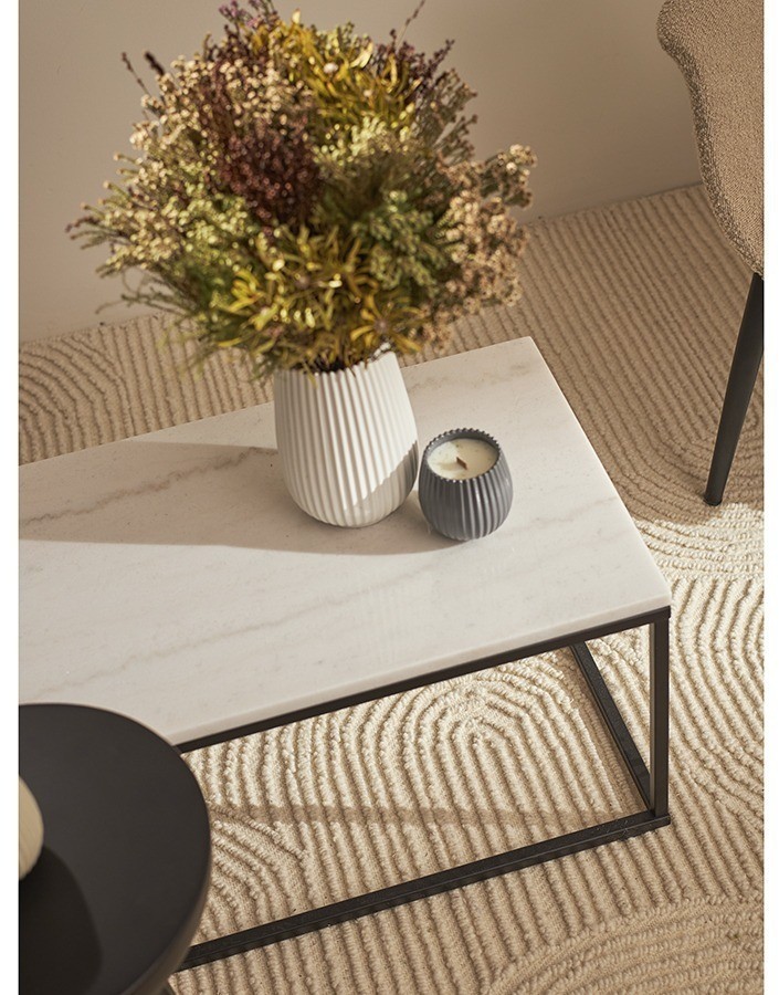 Свеча ароматическая с деревянным фитилём spicy snowflakes из коллекции edge, серый, 60 ч (75702)