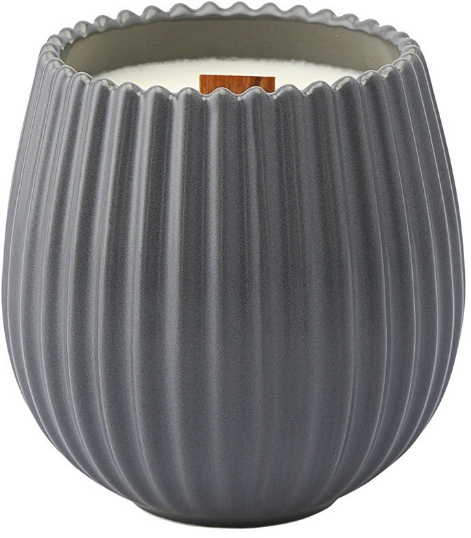 Свеча ароматическая с деревянным фитилём spicy snowflakes из коллекции edge, серый, 60 ч (75702)