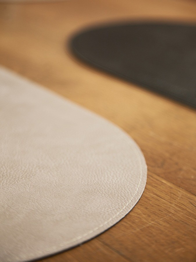 Набор из 4-х двухсторонних сервировочных салфеток pool, 30х45 см, черный/светло-серый (78747)