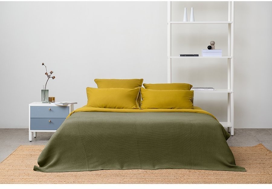 Комплект постельного белья оливкового цвета с контрастным кантом из коллекции essential, 200х220 см (73721)
