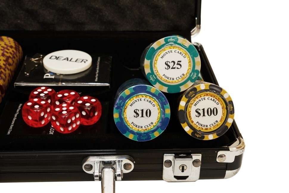 Набор для покера Monte Carlo на 200 фишек (46261)