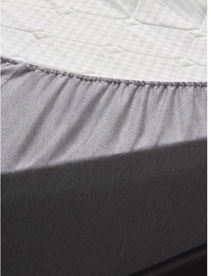 Простыня на резинке из хлопкового трикотажа серого цвета из коллекции essential, 160х200х30 см (76110)