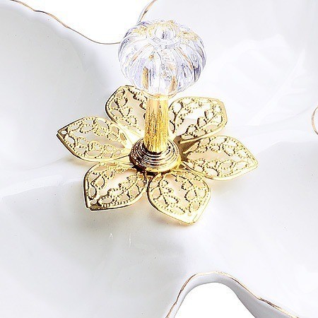 Менажница фарфоровая LORAINE 4 секции (60040)