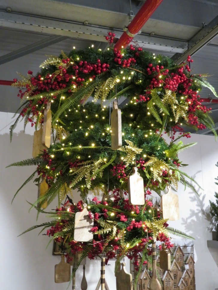 Триумф венок-люстра элегантный 3 кольца 120 см 632 ламп зеленый (72037)