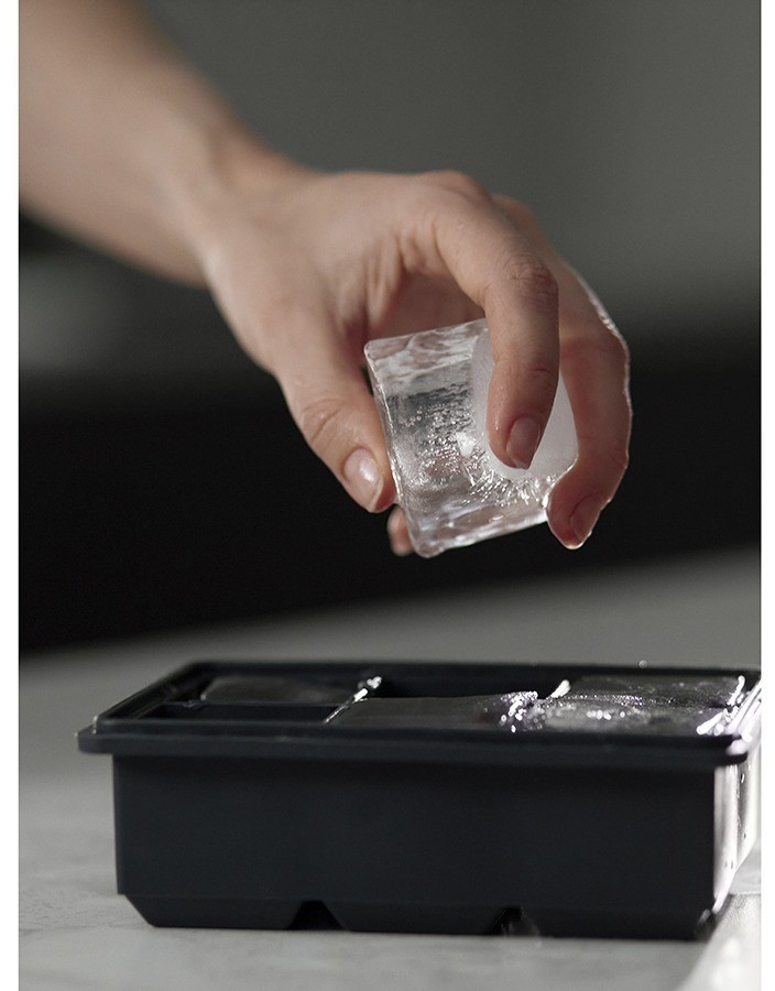 Форма для льда с крышкой ice cubes (77273)