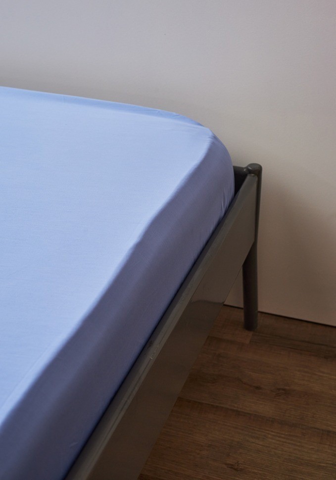 Простыня из премиального сатина сиреневого цвета из коллекции essential, 240х270 см (78478)