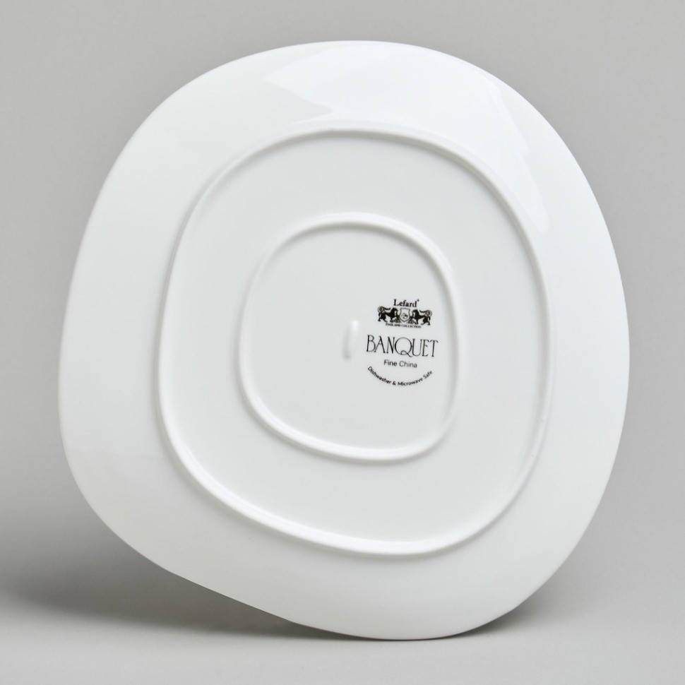 Тарелка обеденная lefard "banquet" 25*24*2,5 см (85-2075)
