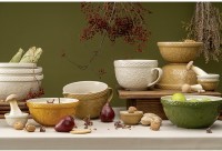 Миска бежевого цвета с рельефным узором Ягоды Тайги из коллекции russian north, 1,5 л (74996)