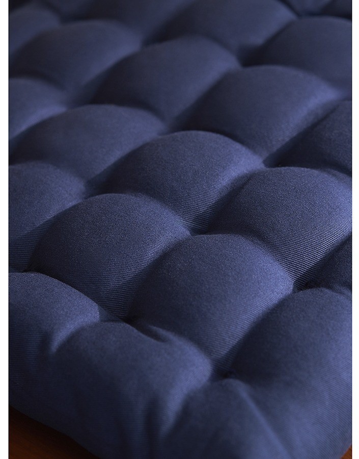 Подушка на стул из хлопка темно-синего цвета из коллекции essential, 35х35 см (77450)