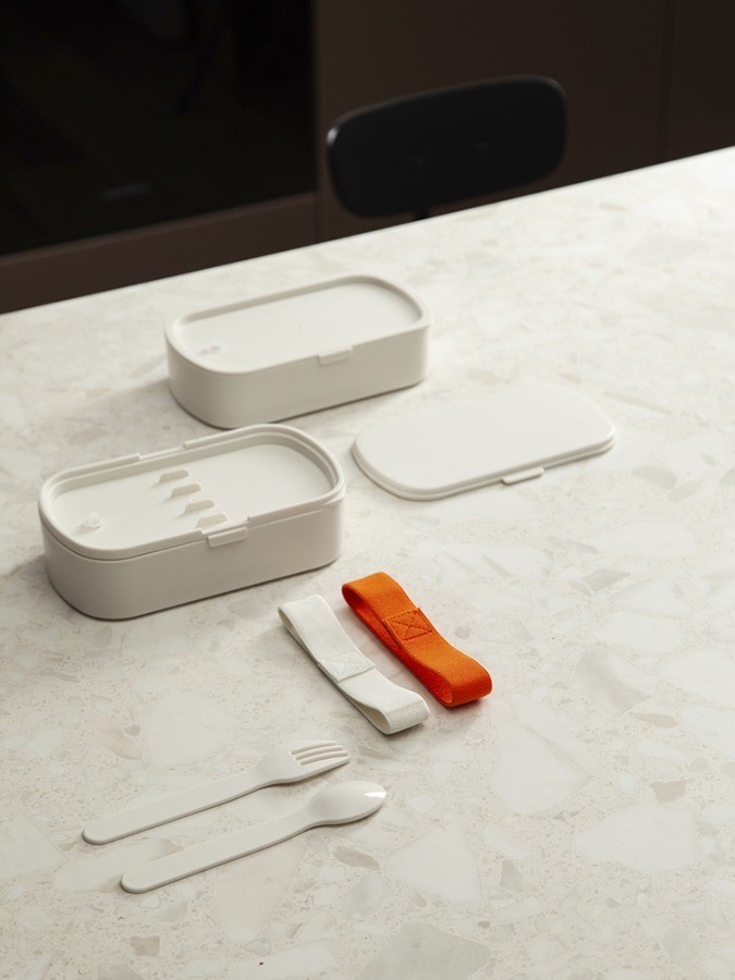 Ланч-бокс с приборами food time, 1 л, молочный (79039)