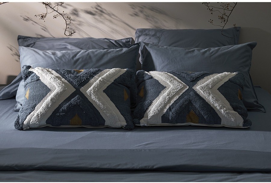 Набор из двух наволочек из сатина джинсово-синего цвета с брашинг-эффектом из коллекции essential, 70х70 см (76091)