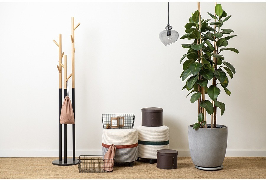 Вешалка напольная solheim, 171 см, черный мрамор/натуральное дерево (74896)