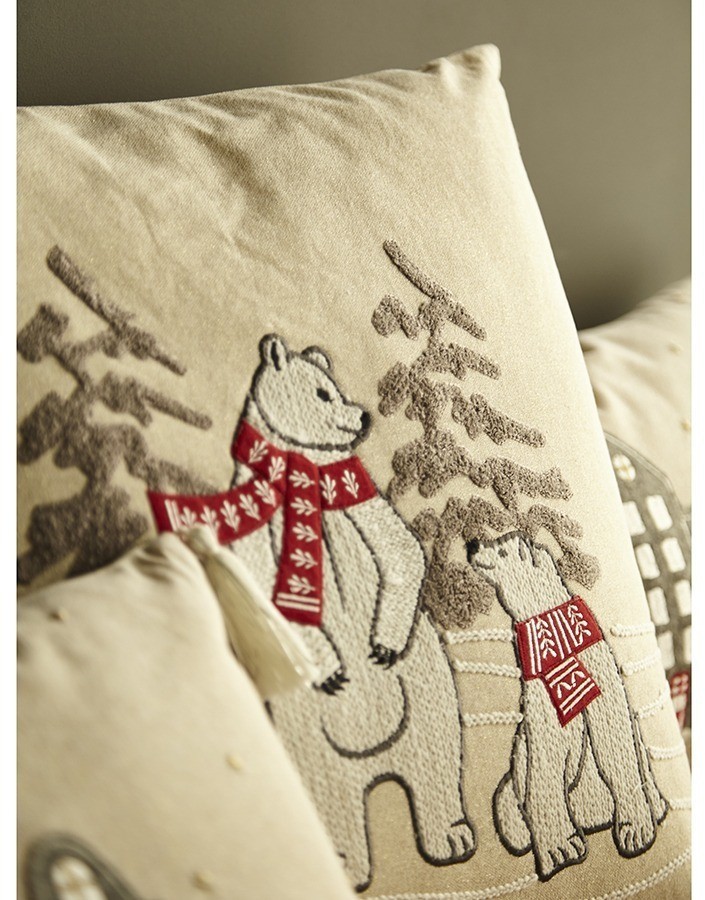 Подушка декоративная festive bears из коллекции new year essential, 45х45 см (77712)