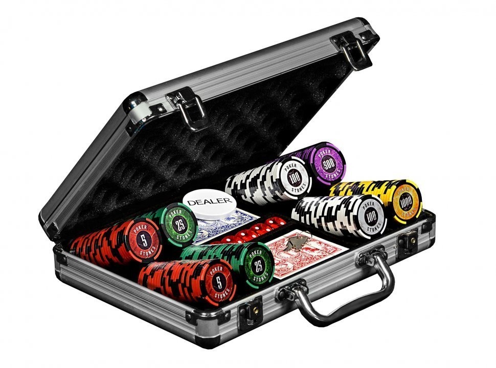 Набор для покера Stones на 200 фишек (47193)