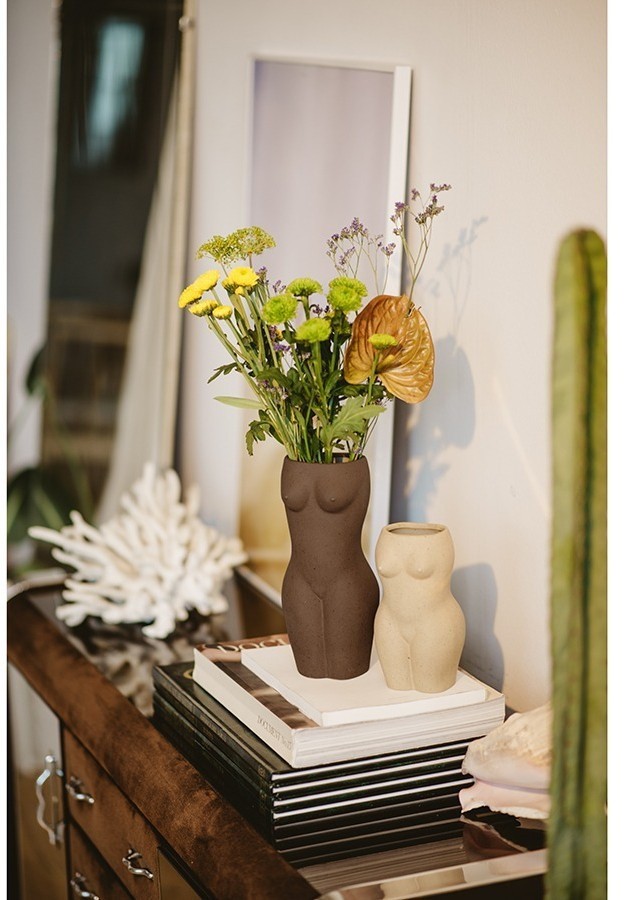 Ваза для цветов body, black, 23 см (76240)