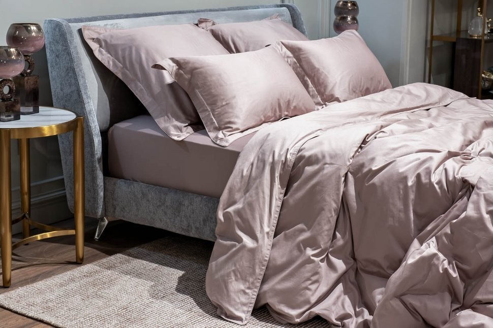 Простыня на резинке сатин пудреная роза 160*200*30 (TT-00010360)