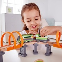 Железная дорога с поездом на солнечных батарейках (E3762_HP)