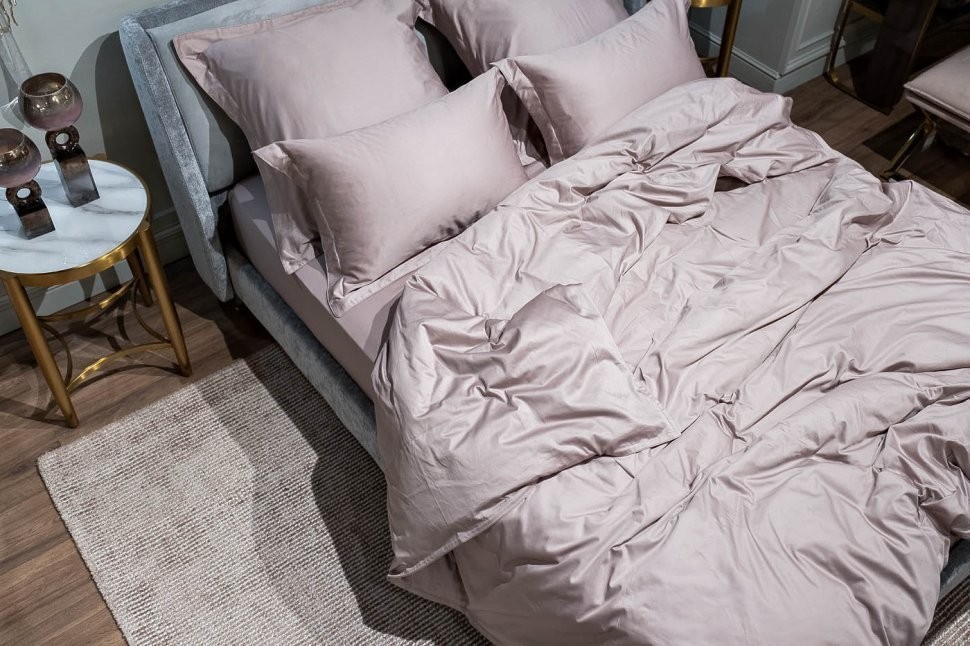 Простыня сатин пудреная роза 240*250 (TT-00010353)