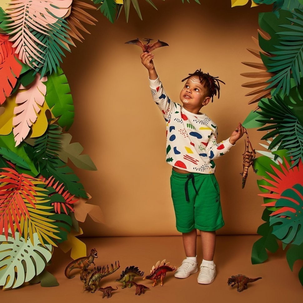 Динозавры и драконы для детей серии "Мир динозавров": птеродактили, диметродон, тираннозавр, троодон, велоцираптор (набор фигурок из 7 предметов) (MM206-016)