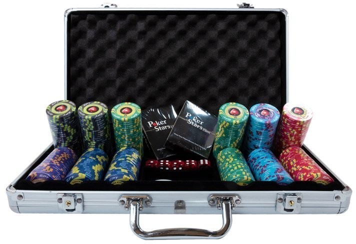 Набор для покера EPT Ceramic на 300 фишек (33856)