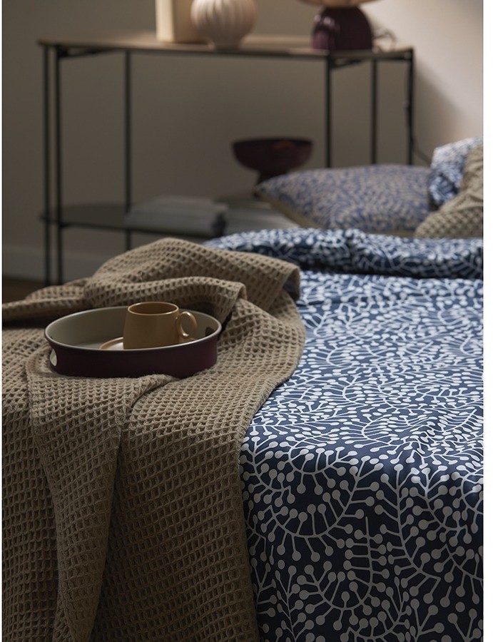 Комплект постельного белья темно-синего цвета с принтом Спелая смородина из коллекции scandinavian touch, 200х220 см (76710)