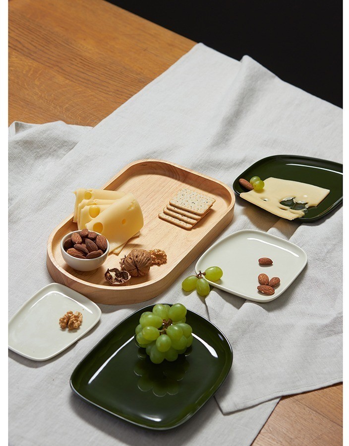 Набор из 5-ти сервировочных тарелок на деревянном подносе sorrento (78440)