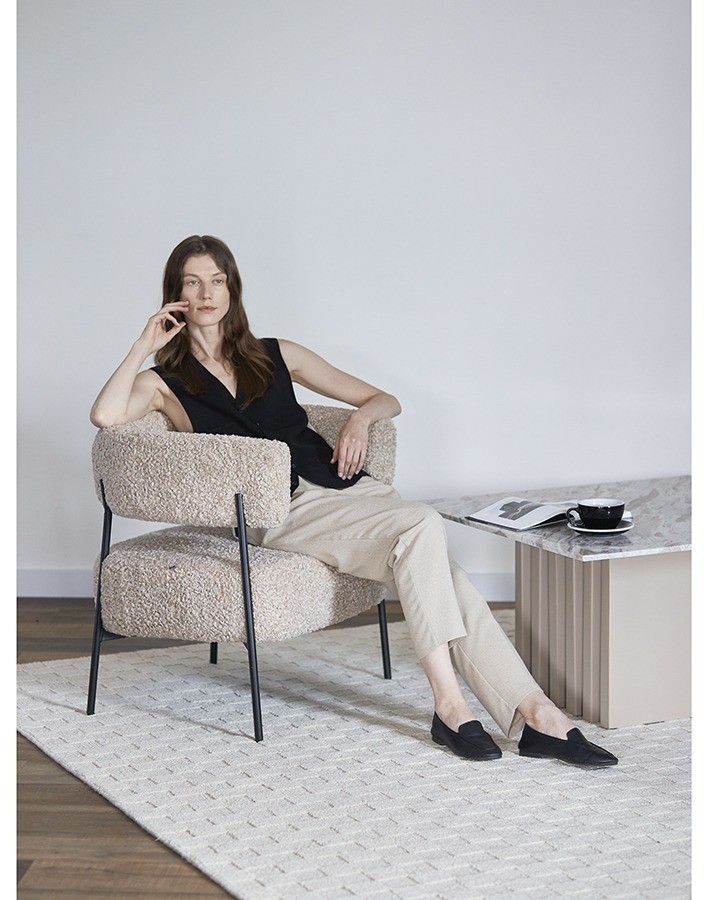 Кресло hugme, букле, миндальное молоко (77335)