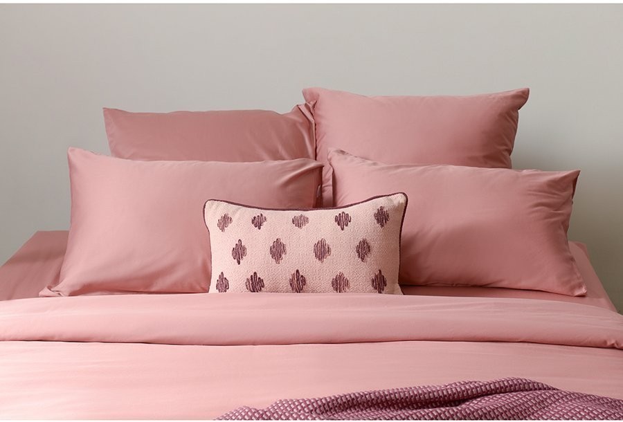 Простыня на резинке из сатина темно-розового цвета из коллекции essential, 200х200х30 см (72588)