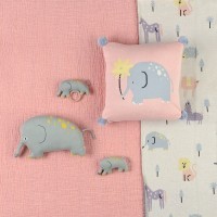 Погремушка из хлопка Слоник lou из коллекции tiny world 14х8 см (69620)