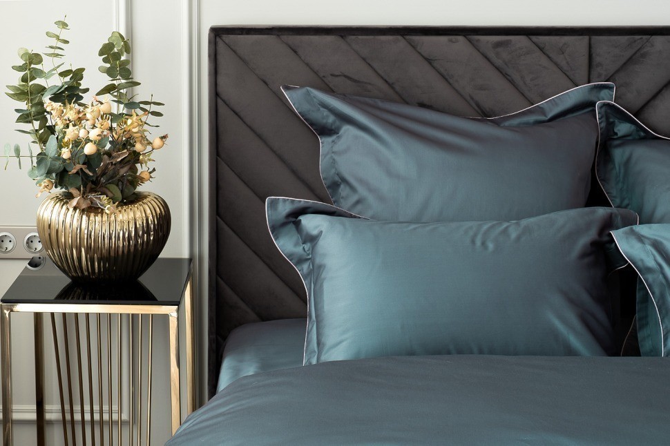 Простыня на резинке сатин зеленый 160*200*30 (TT-00014168)