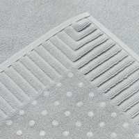 Коврик для ванной с фактурным бортиком светло-серого цвета из коллекции essential, 50x80 см (79172)