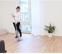 Швабра для мытья пола с распылителем, телескопической ручкой 130 см и насадкой (68934)