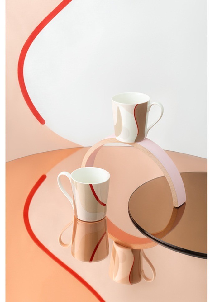 Кружка бежевого цвета с авторским принтом из коллекции freak fruit, 350мл (73576)