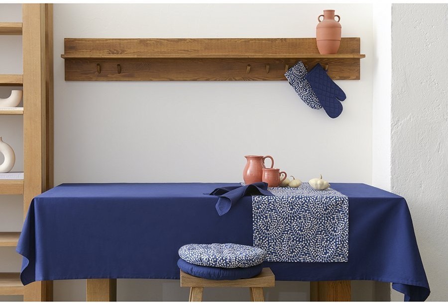 Подушка на стул круглая темно-синего цвета с принтом Спелая Смородина из коллекции scandinavian touch, 40 см (73556)