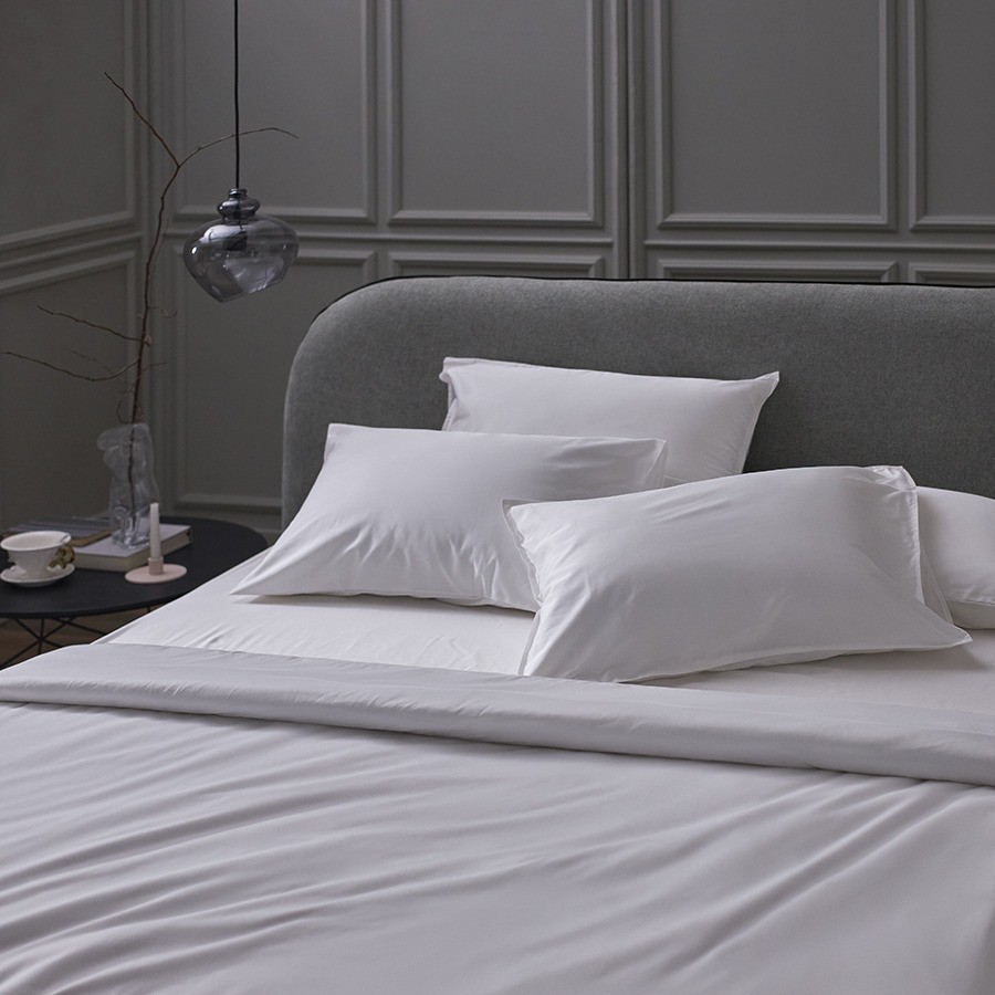 Комплект постельного белья из плотного сатина белого цвета из коллекции essential, 200х220 см (77116)