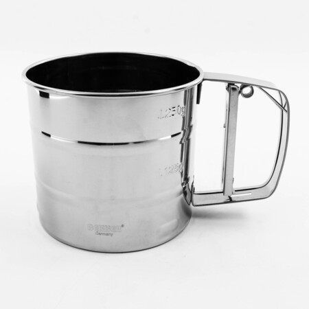 Кружка-сито с мерной шкалой 0,55 л (9230-1)