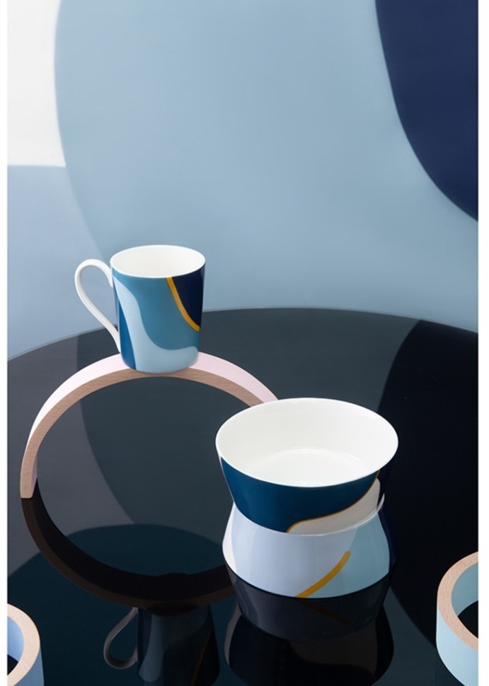 Кружка синего цвета с авторским принтом из коллекции freak fruit, 350мл (73579)