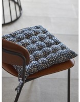 Подушка на стул темно-синего цвета с принтом Спелая Смородина из коллекции scandinavian touch, 40х40 см (77457)